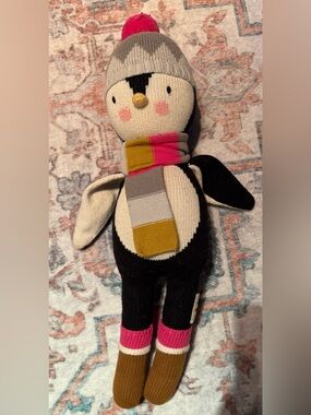 Cuddle + Kind large Aspen Penguin